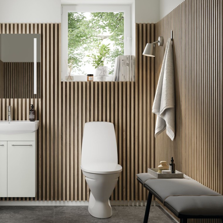 Ifö Spira vannitoamööbel ja Ifö Sign põrandapealne WC-pott